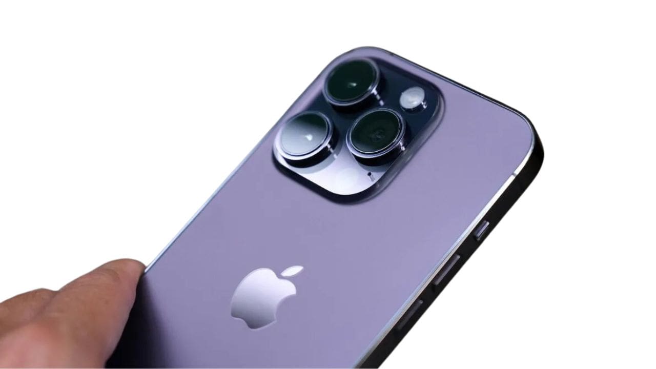 How many pixels is the iPhone 16 camera?
